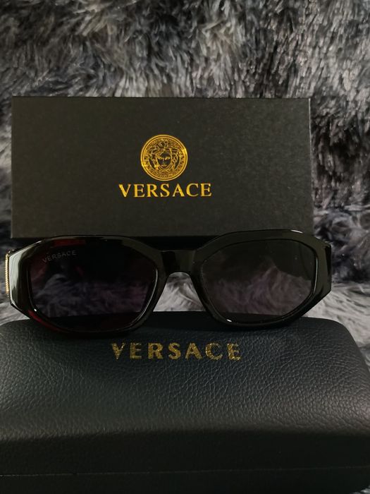 Óculos de Sol Retangulares PREMIUM – Total Black & Dourado (Full Set)