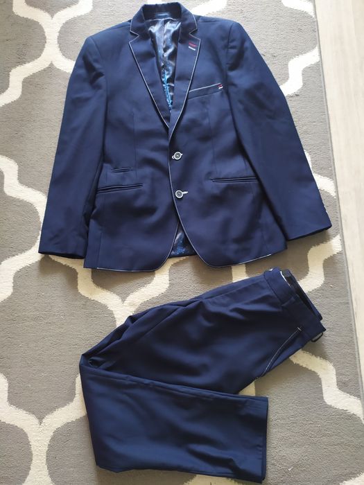 Garnitur męski granatowy