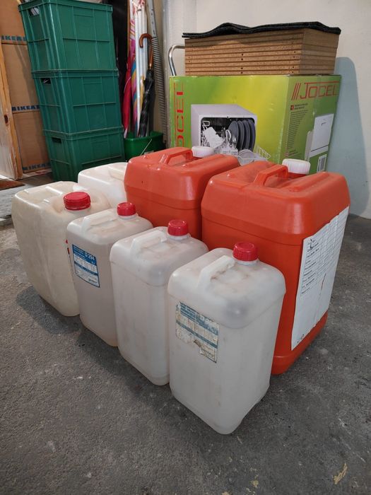 Bidons - jerricans diversos