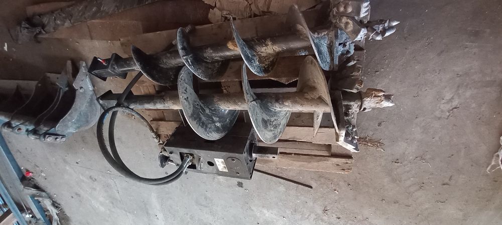 Usługi Minikoparką Wiercenie ,Kopanie ,Milicz Krotoszyn Odolanów