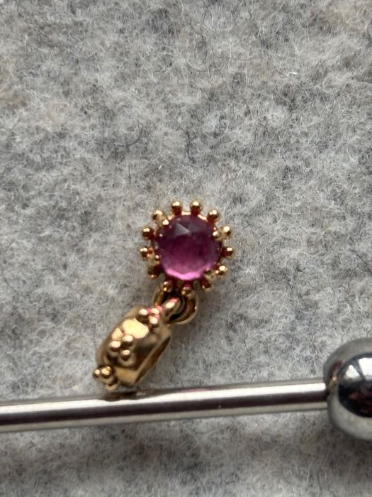 Szafirowe Słońce Pandora złoty charms