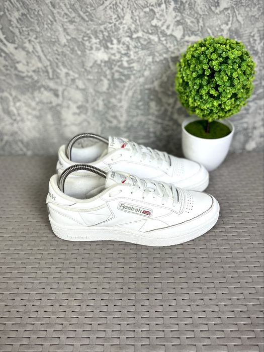 Reebok Classic кроссовки 39 размер кожаные спортивные белые