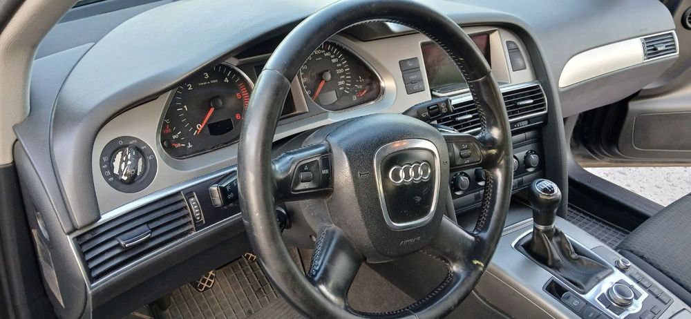 Автомобіль Audi A6