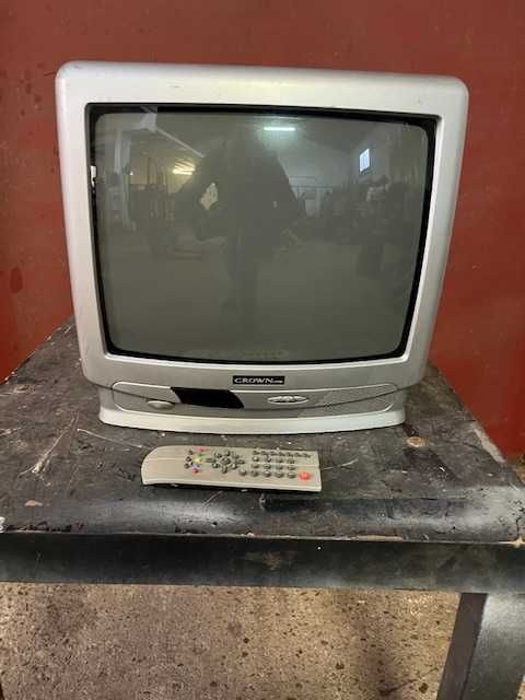 Tv pequena a Funcionar