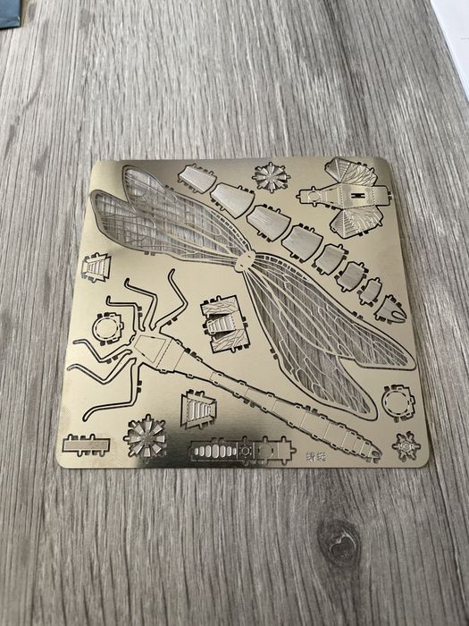 Puzzle 3D libelinha metalico