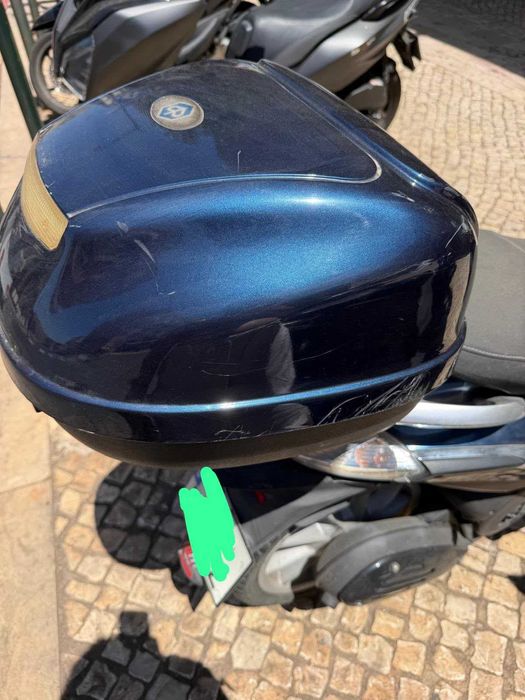 Piaggio Liberty 125 3V – Mala incluída – 33.000 km