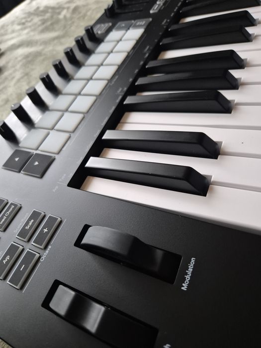 Novation launchkey 49 mk3