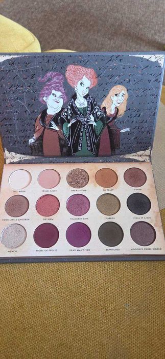Colourpop x Disney HOCUS POCUS "Gather Round Sisters" palette