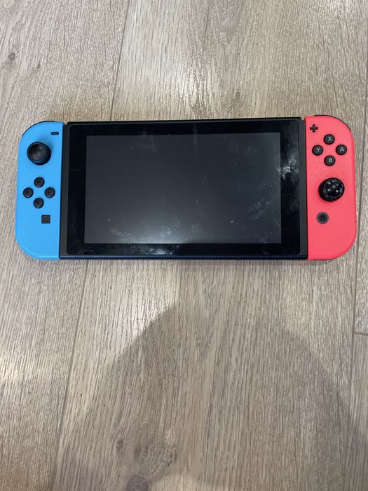 Nintendo switch zestaw +2 gry