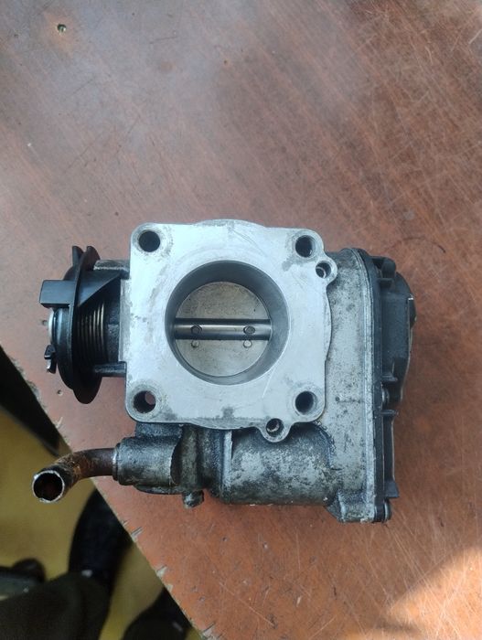 Дроссельная заслонка