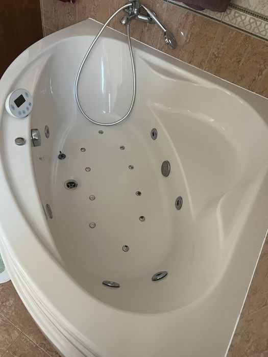 Banheira de hidromassagem