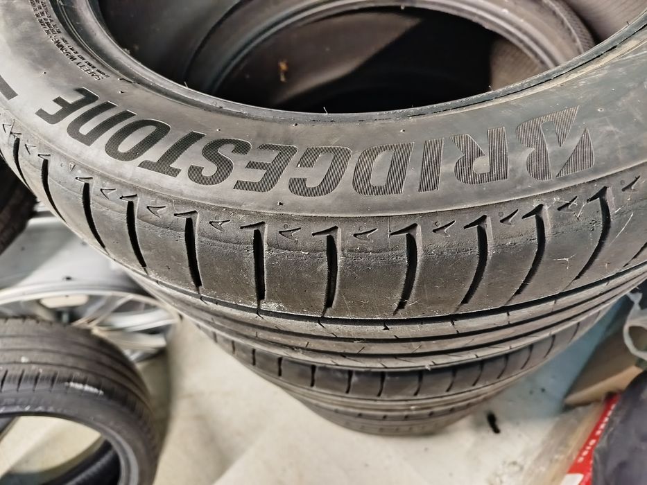 Резина r20 285 45 Bridgestone 24 года e-tron