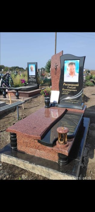 Пам'ятники з граніту