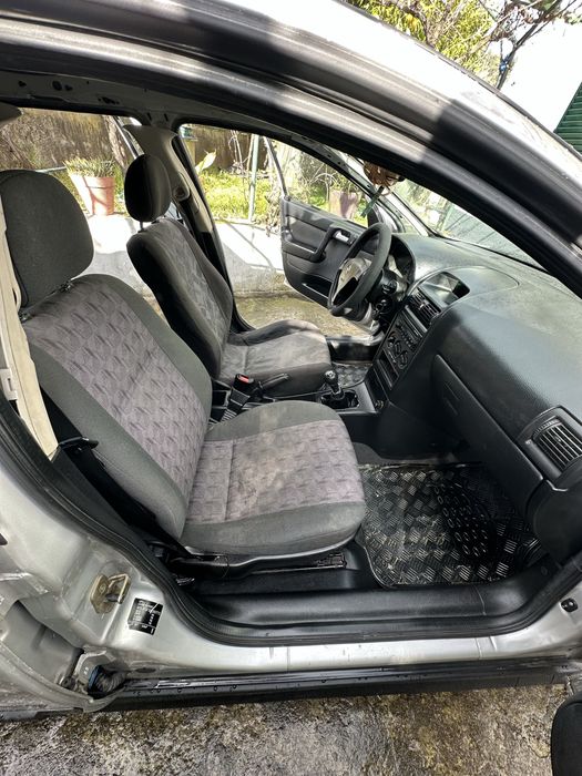 Opel Astra, Ano 2001