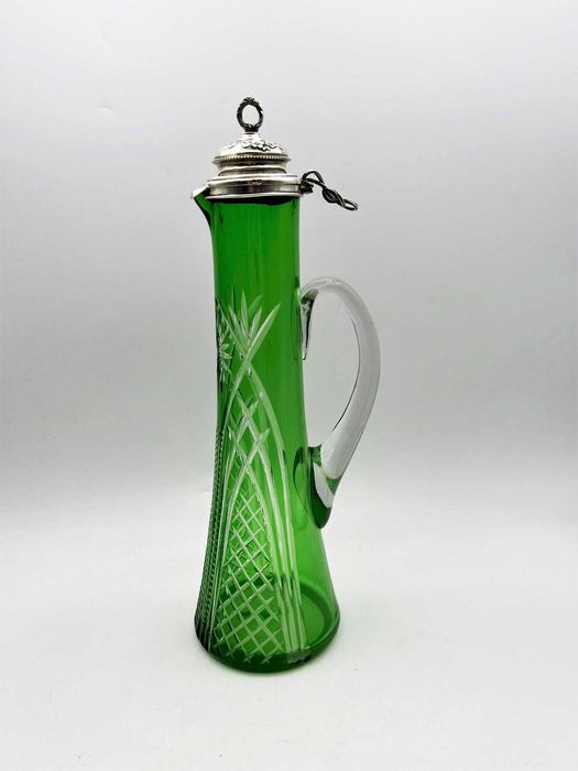 Garrafa em cristal com gargalo em prata