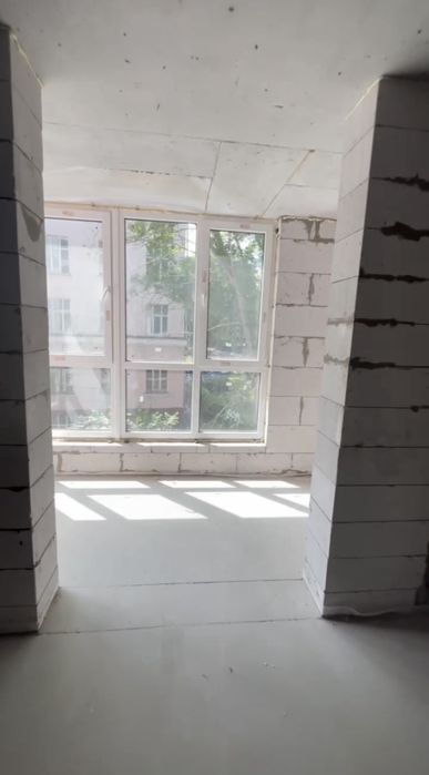 Продаж квартири на  Привокзальній