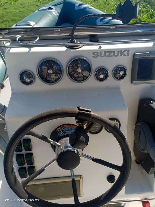 Łódź motorowa Suzuki