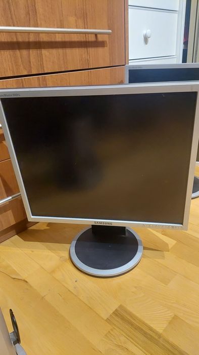 Monitor 6 szt. Samsung, Belinea