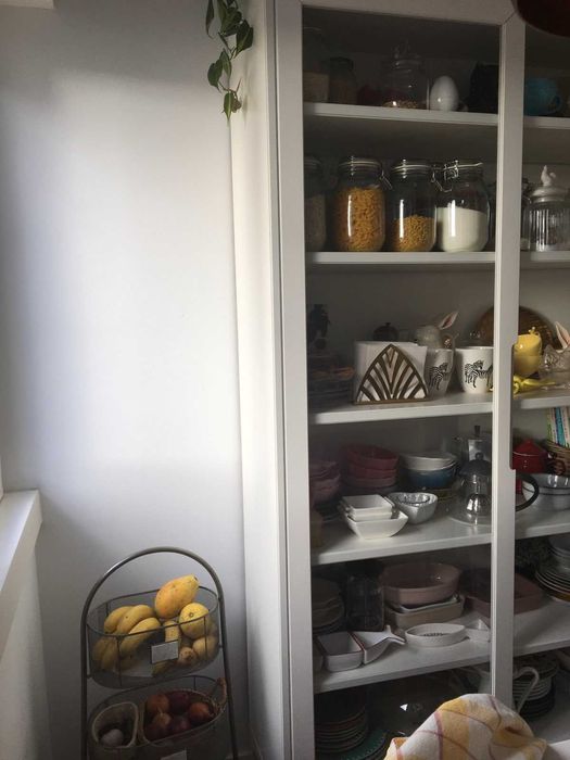 Armário branco c/2 portas em vidro, 118x203cm Ikea (madeira maciça)