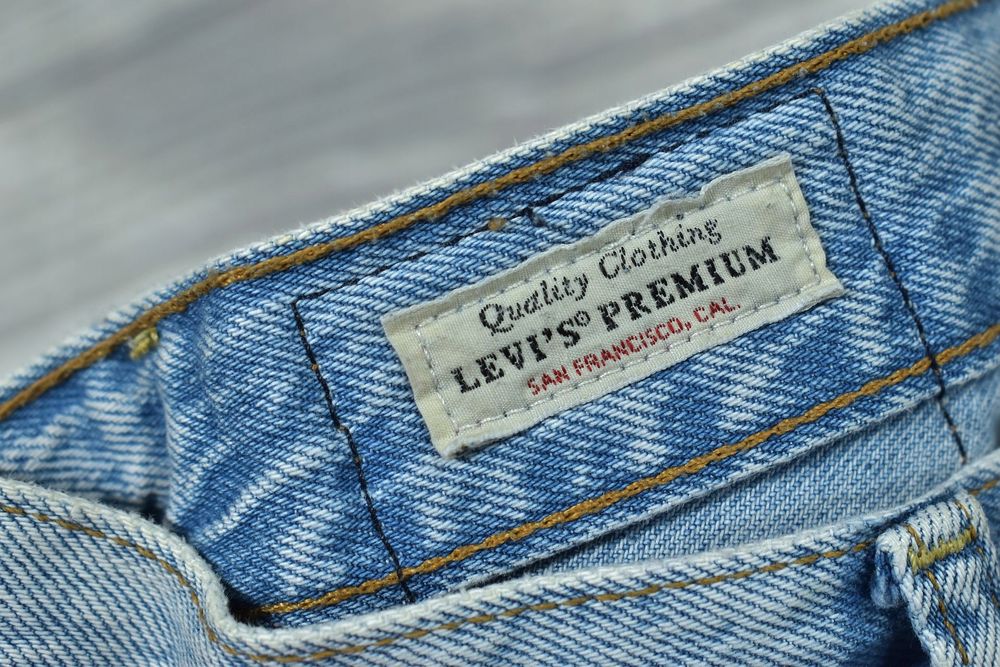 Levis 72693-0055 Ribcage Straight Damskie Spodnie Jeansy 30