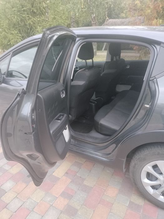 Автомобіль Ситроен С3