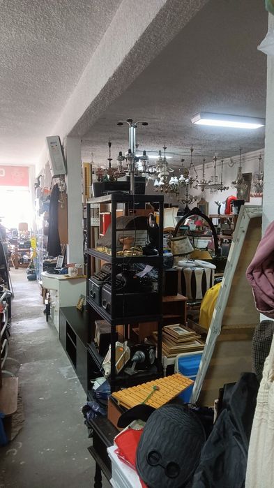 Loja para comércio, armazém ou indústria