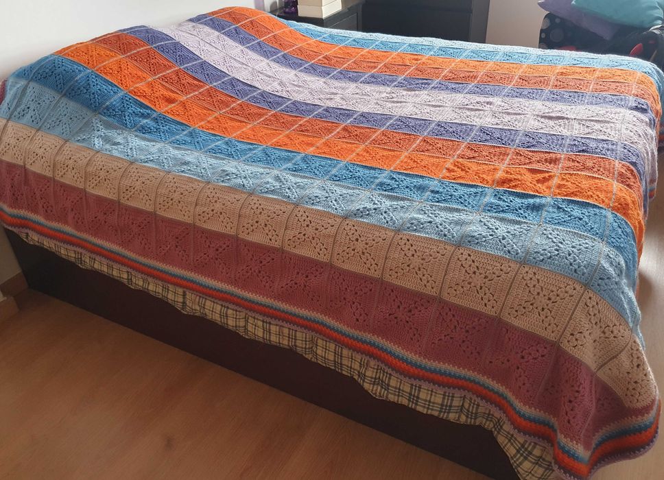 Belíssima Manta / Colcha em lã fabricada artesanalmente