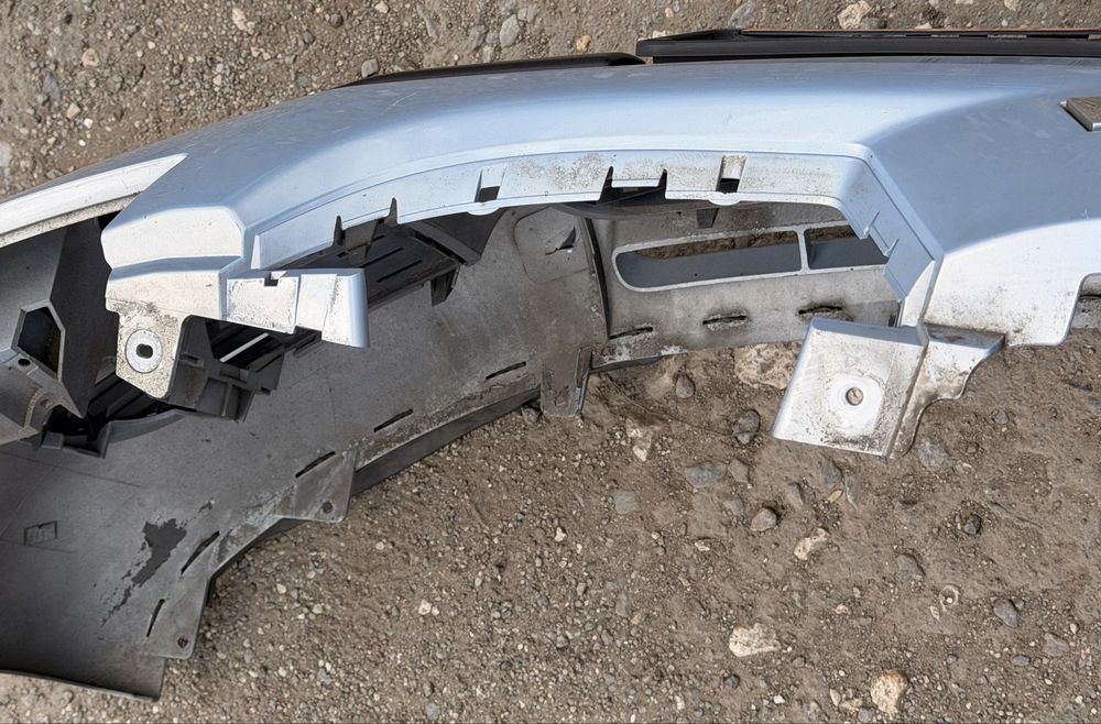 Бампер передній 5-ти дверний Mitsubishi Colt 6