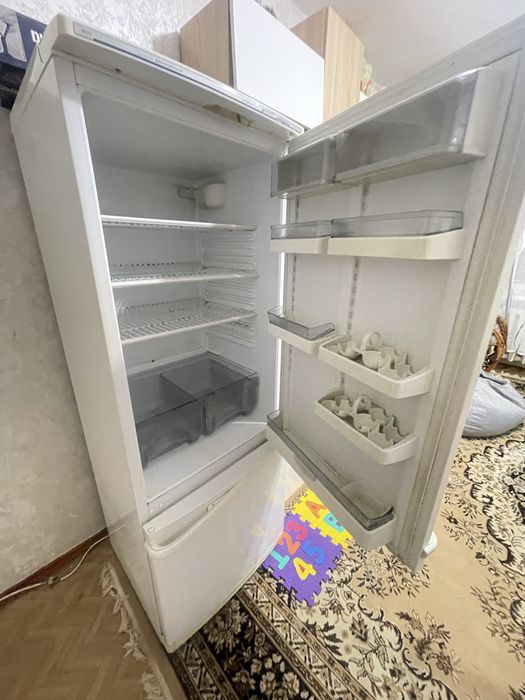 Продам холодильник