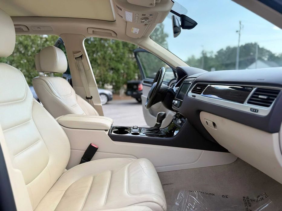 Volkswagen Touareg Executive      2013