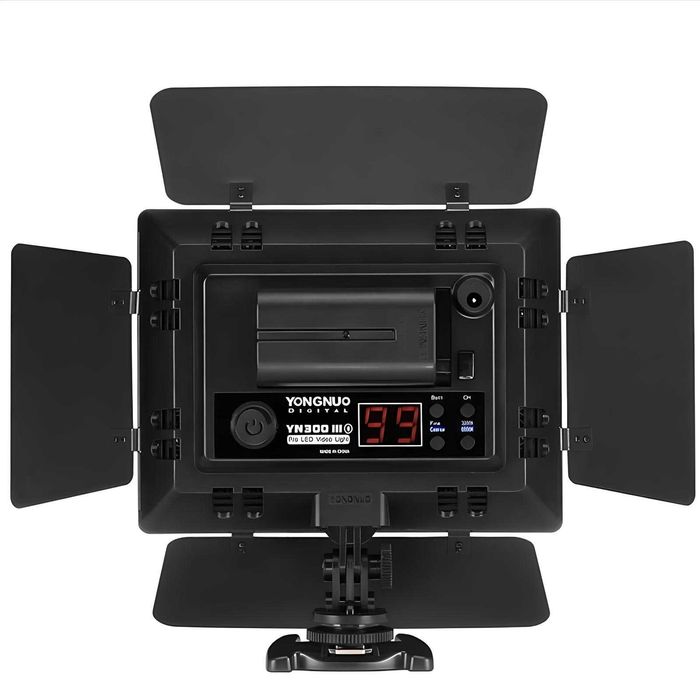 ВідеосвітлоYongnuo-300 III