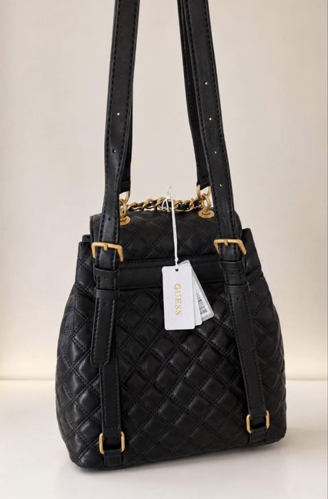 Mochila nova Guess