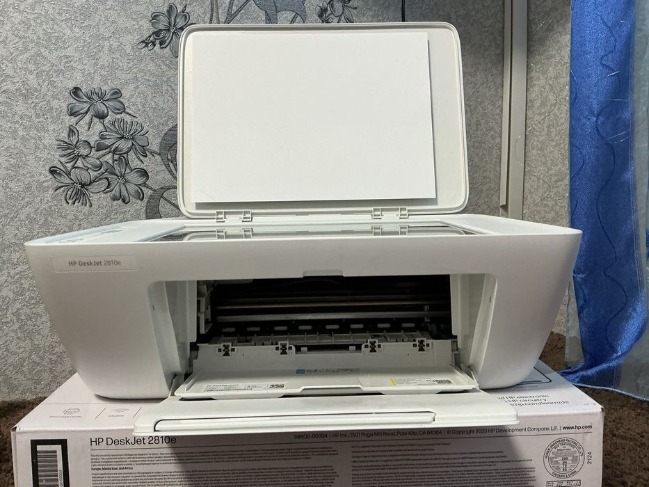 Принтер МФУ HP DeskJet 2810e