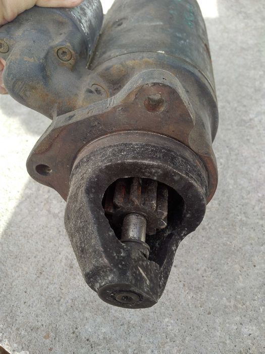 Motor de arranque Bosch 24V Nissan Atleon