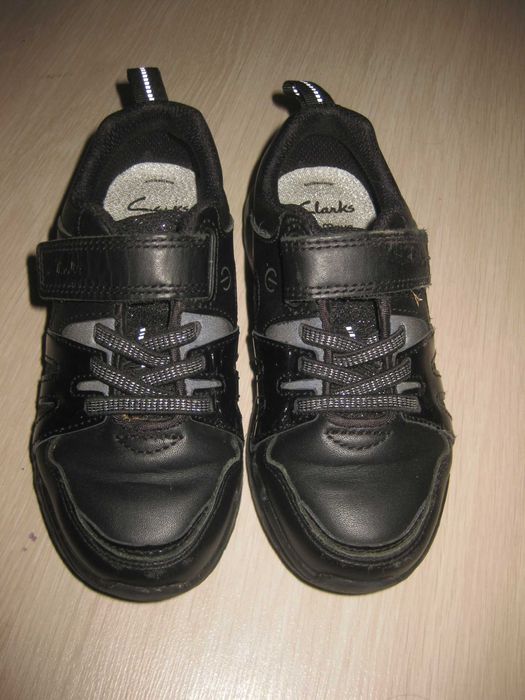 17,5 см устілка, шкіряні туфлі з мигалками Clarks дівчинці