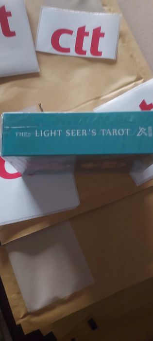 LIGHT SEERS.ESPANHOL. PRO  NUNCA VISTO. 78 CARTAS. 12X7,5 SELADOS