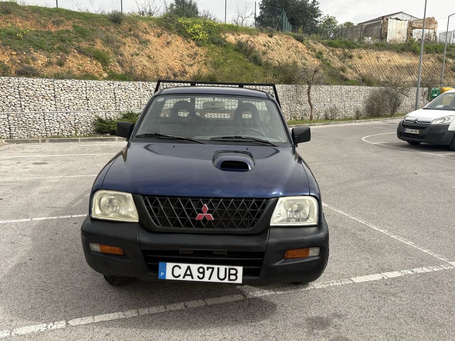 Mitsubishi L200 poucos kilometros
