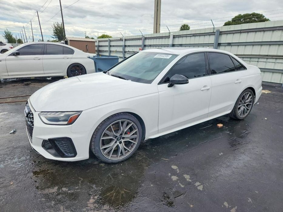 Audi S4 Limousine