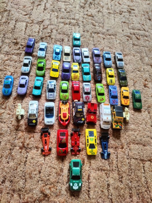 Модельки машинок 7см