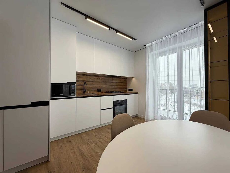 Однокімнатна з балконом в ЖК Долішній