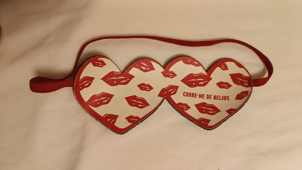 Venda Cobre-me de beijos, garrafinha com mensagens de amor