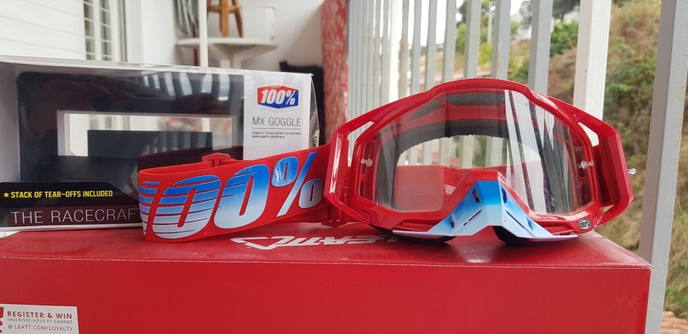 Capacete leatt / óculos 100%