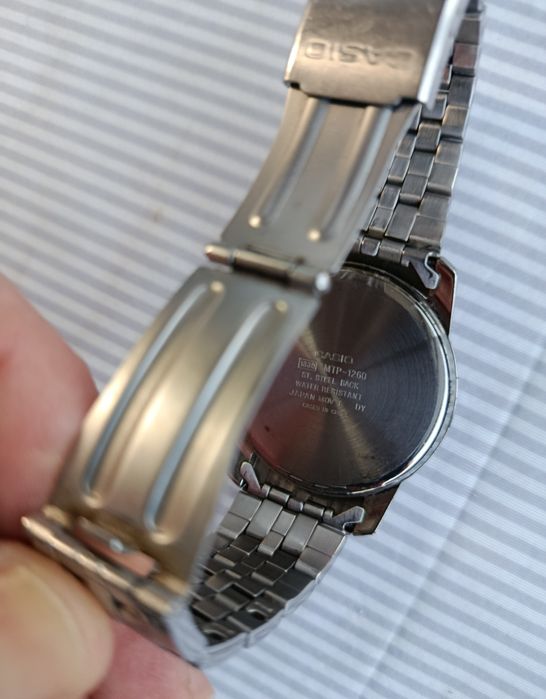 Relógio  CASIO , modelo: DW-5300-1BV ( excelente )