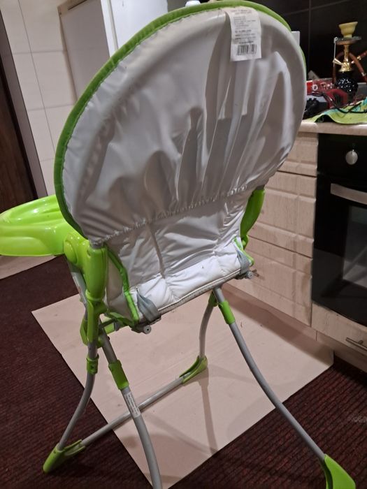 Продам стульчик для кормления БЕННЕТОН.