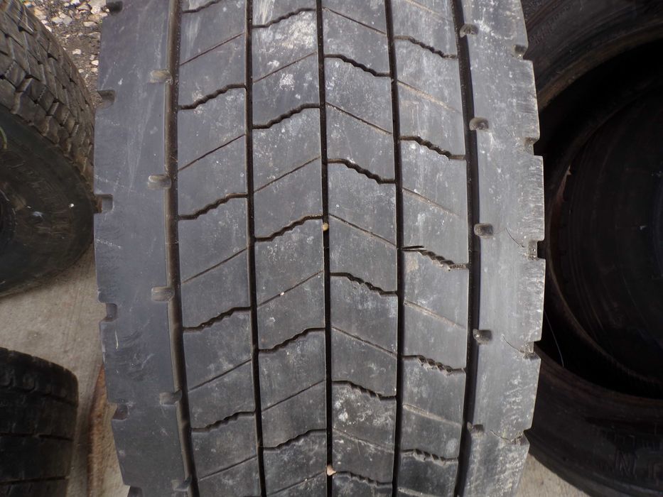opona 295/60R22.5 Continental Conti Hybrid HD3 (650 netto)