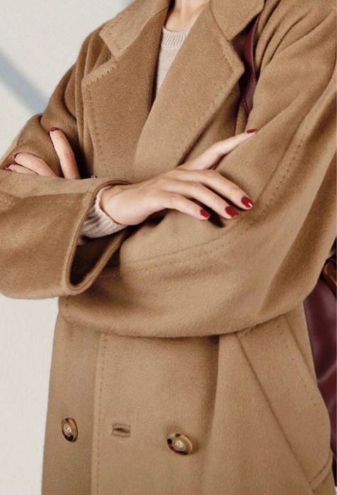 Пальто бежеве двубортне зі 100% вовни  кемел