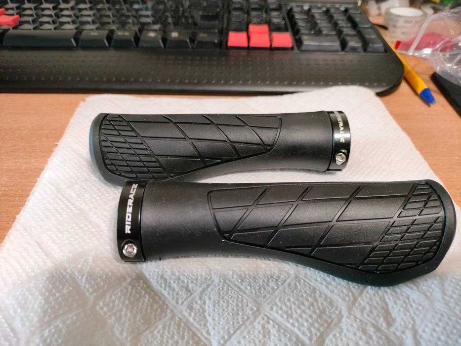 Велозапчасти вилсет,грипсы,вилка. Deore XT/Sram