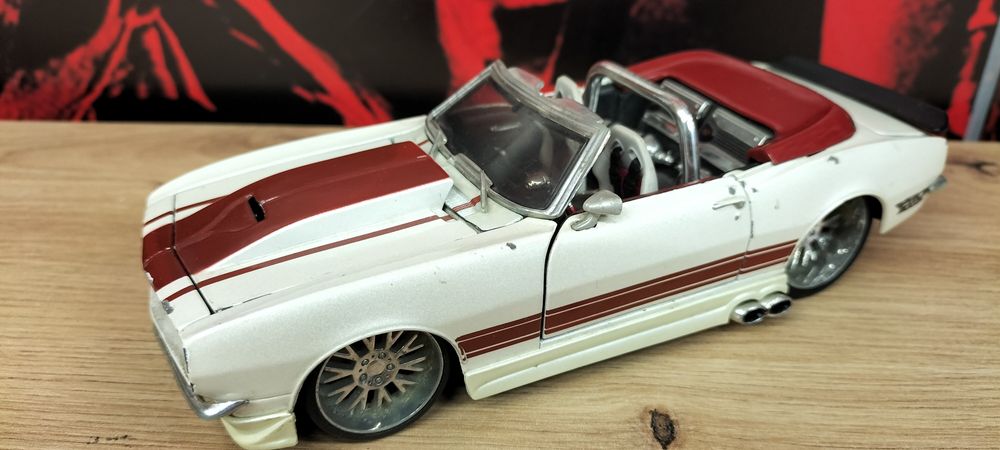 Maisto Toys 1/24 Chevy Camaro SS Cabrio White
