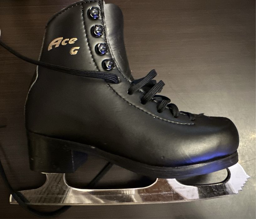 Продам коньки GRAF Ace G