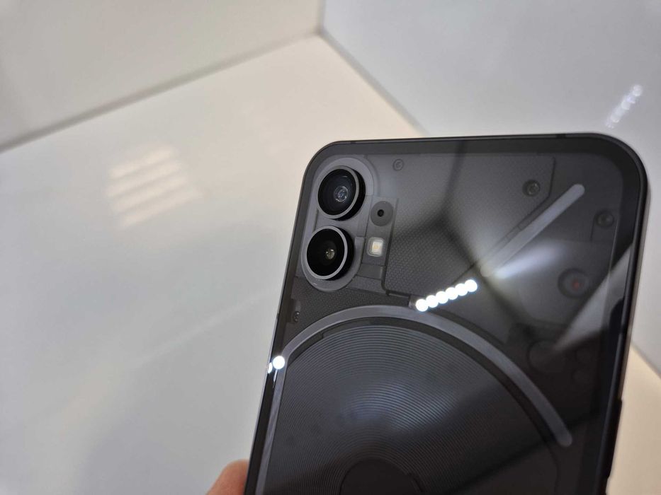 Nothing Phone 1 z pamięcią 12/256GB